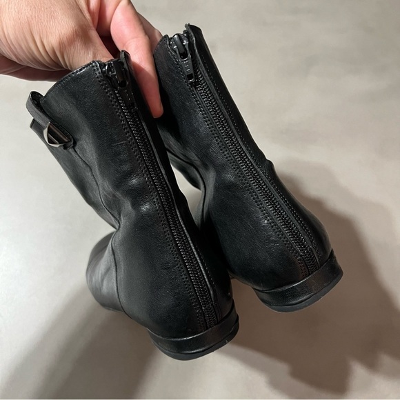 STUART WEITZMAN Leather Ankle Boot - Picture 6 of 11